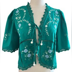 Jennifer and Grace Green Cotton Crop Top w/Floral Embroidery & tie front Size L